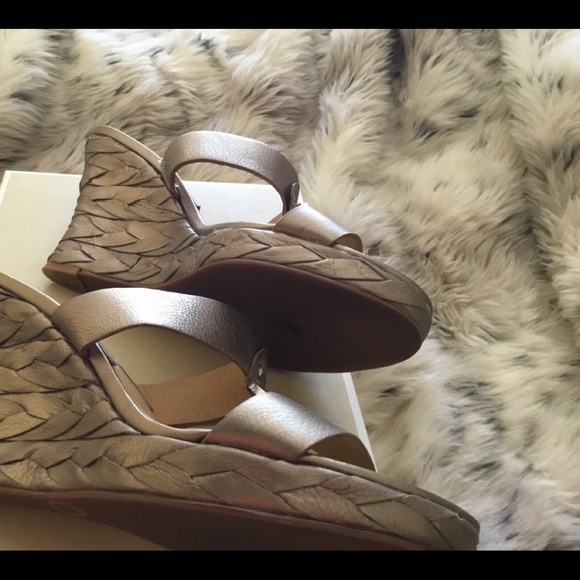 Metallic Michael Kors wedge - Picture 4 of 6